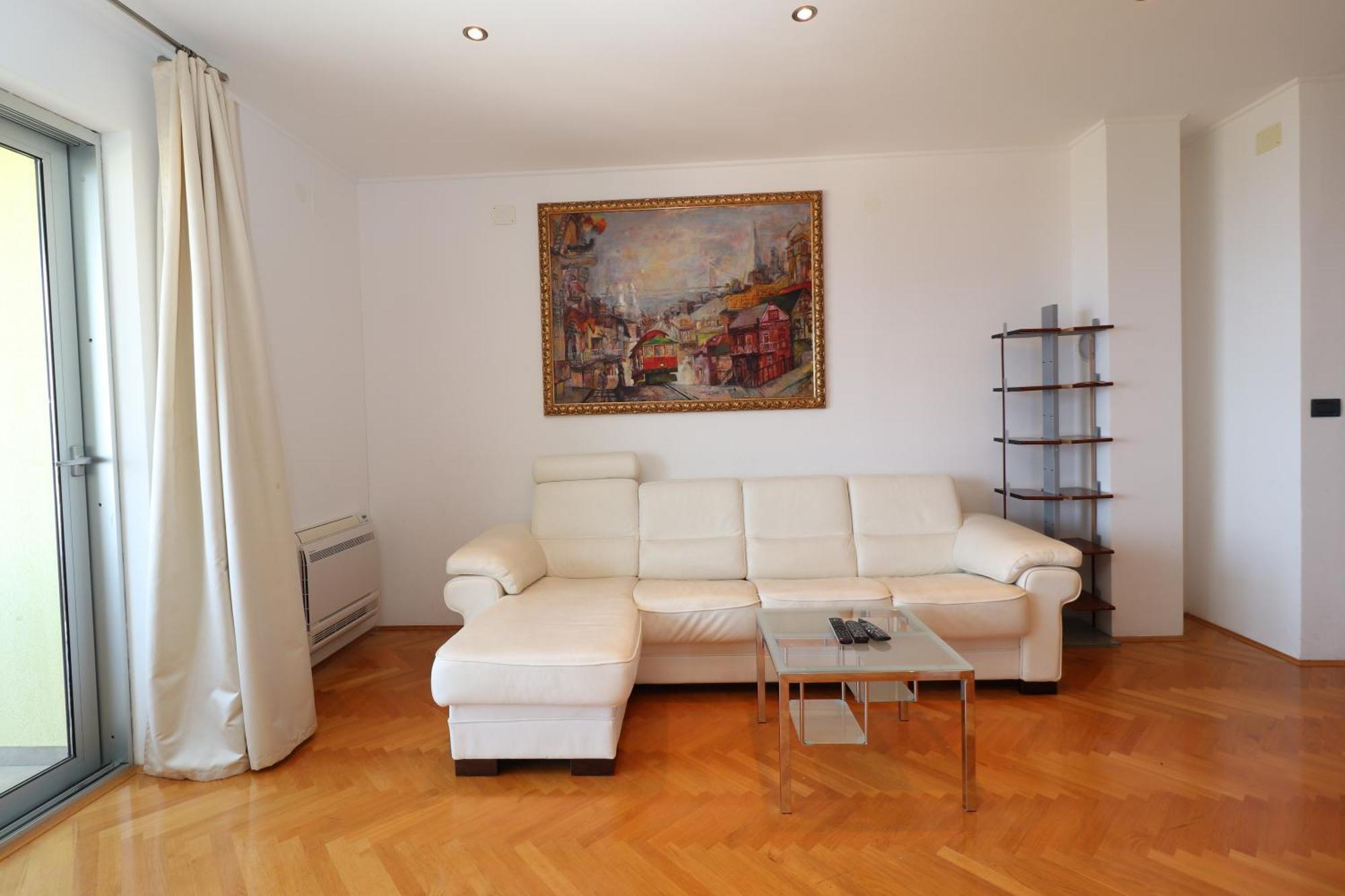 White Wings Apartment Ловран Екстериор снимка