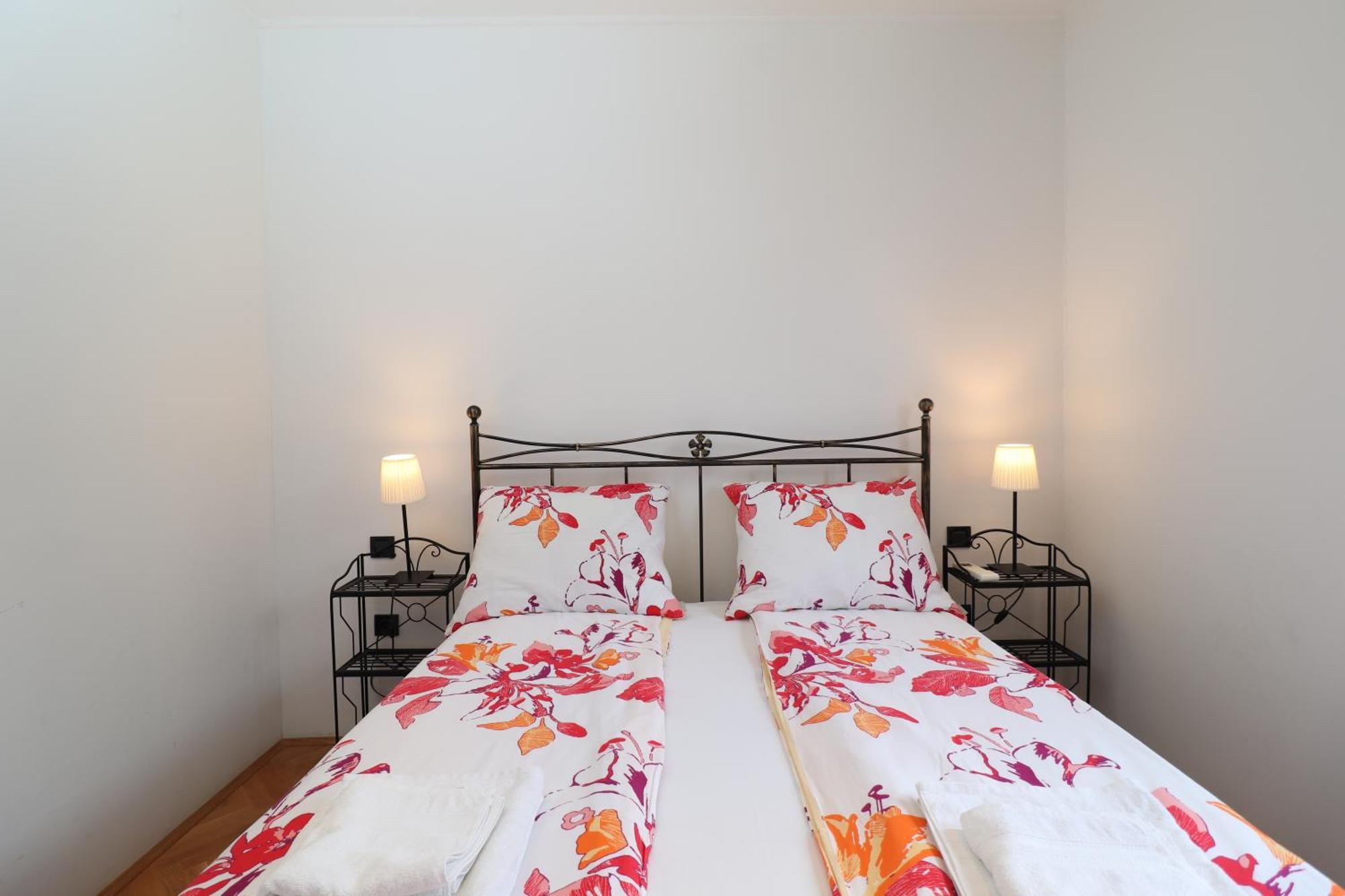 White Wings Apartment Ловран Екстериор снимка