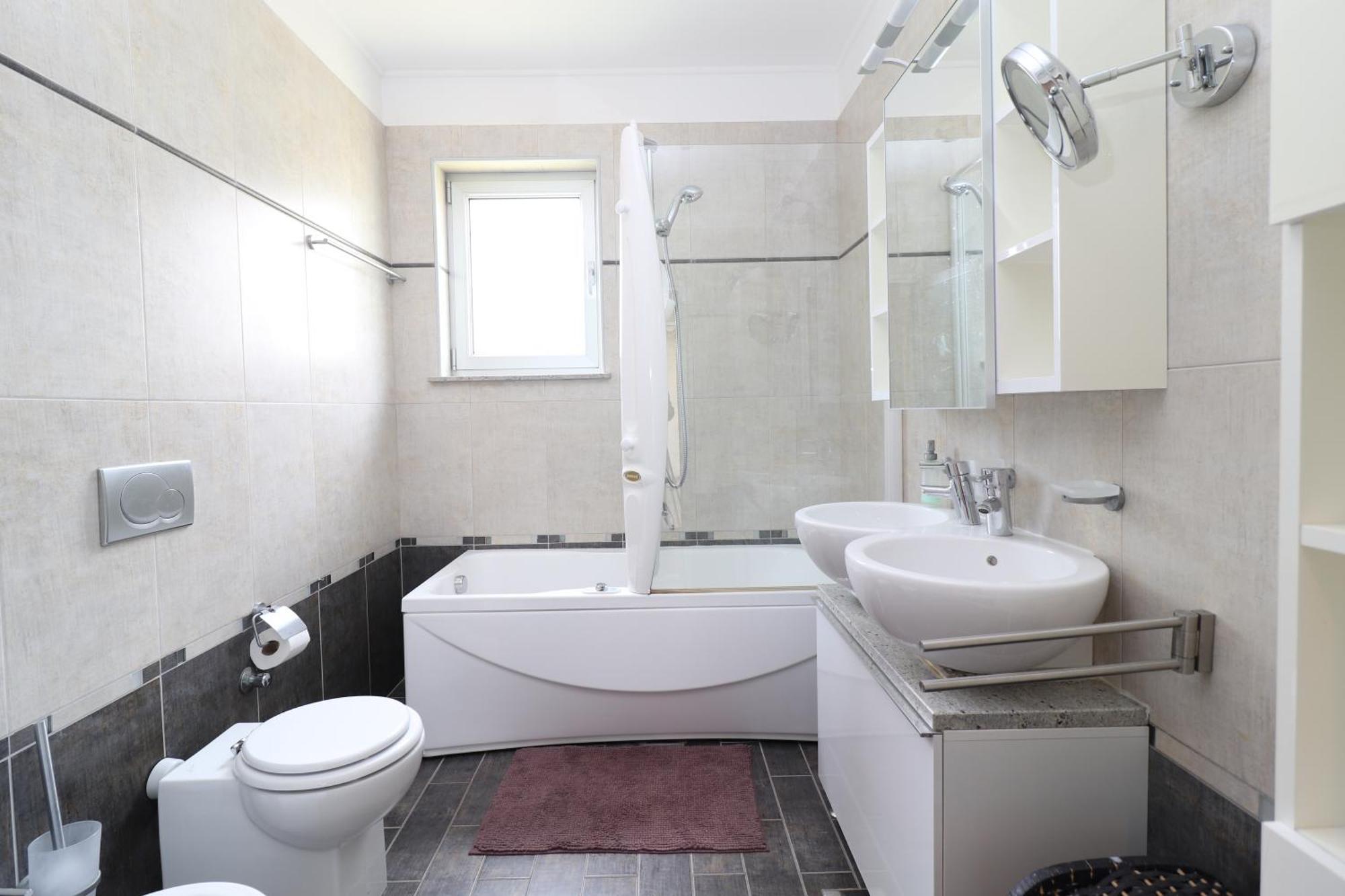 White Wings Apartment Ловран Екстериор снимка