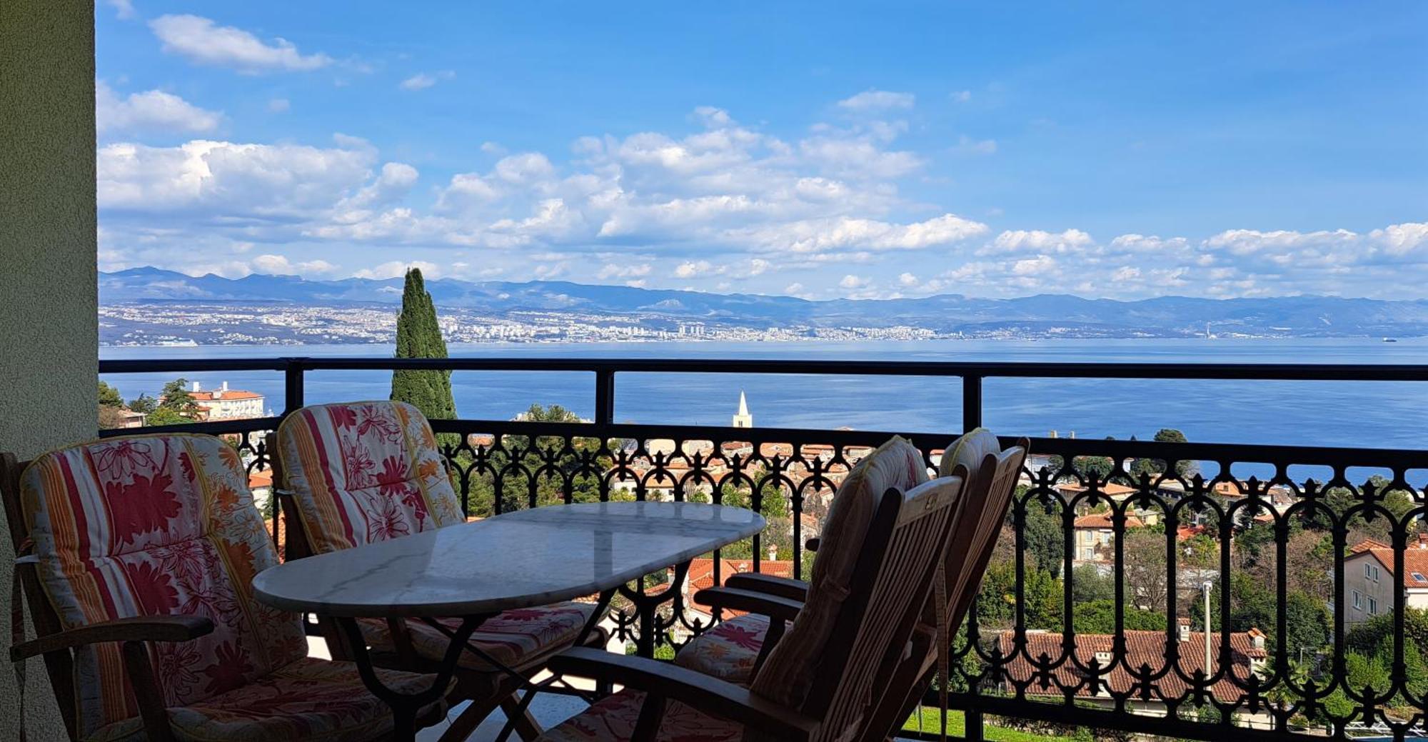 White Wings Apartment Ловран Екстериор снимка